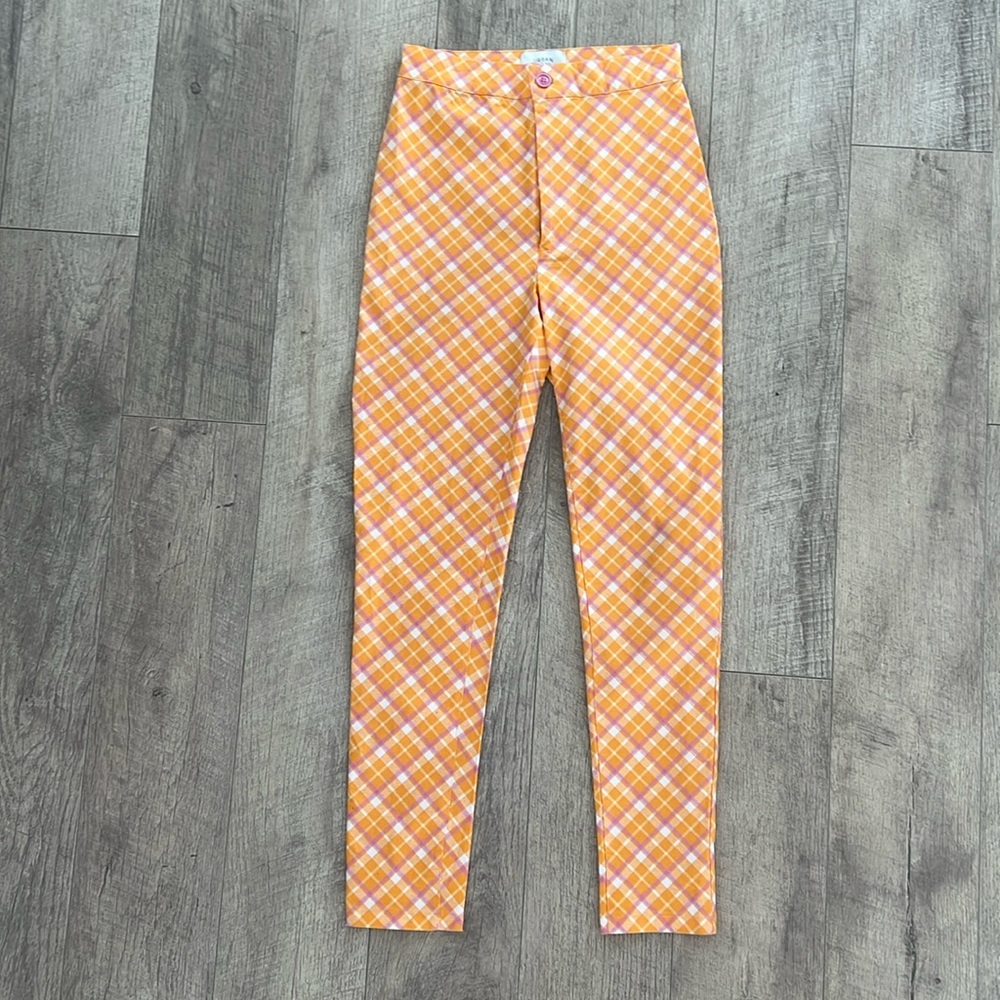 urban outfitters pants super cool.